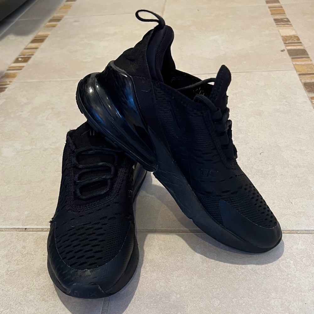 Nike Kids' Grade School Air Max 270 Size 4.5